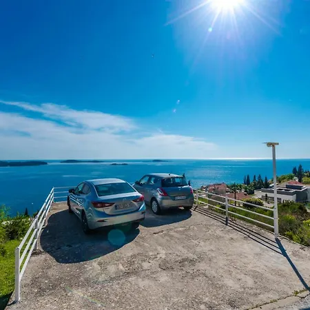Golden Seaview Holiday Home Mlini Exterior photo